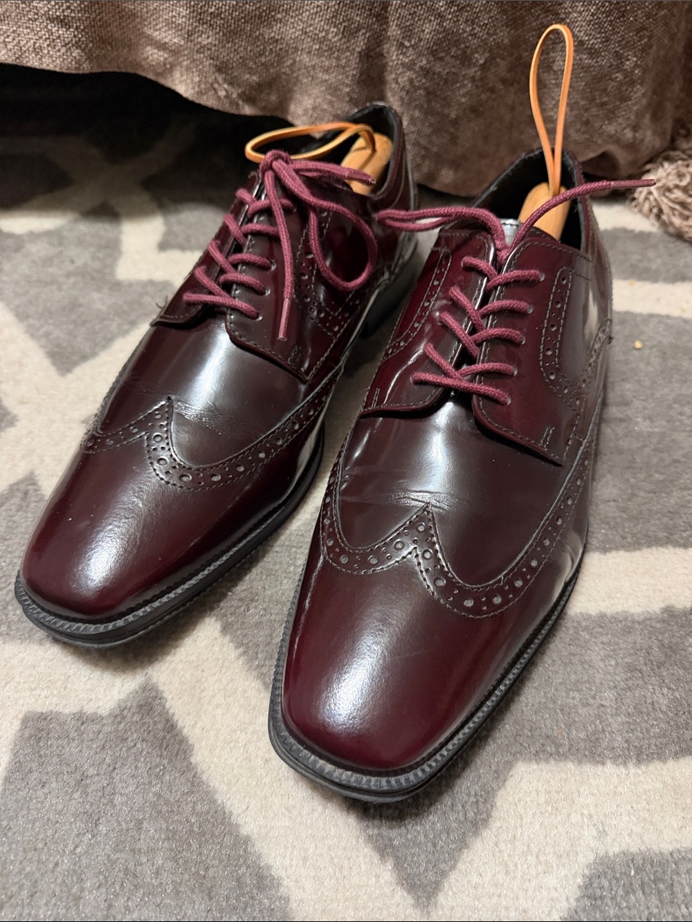 Men’s burgundy leather 11.5 Michael Shannon wingtips